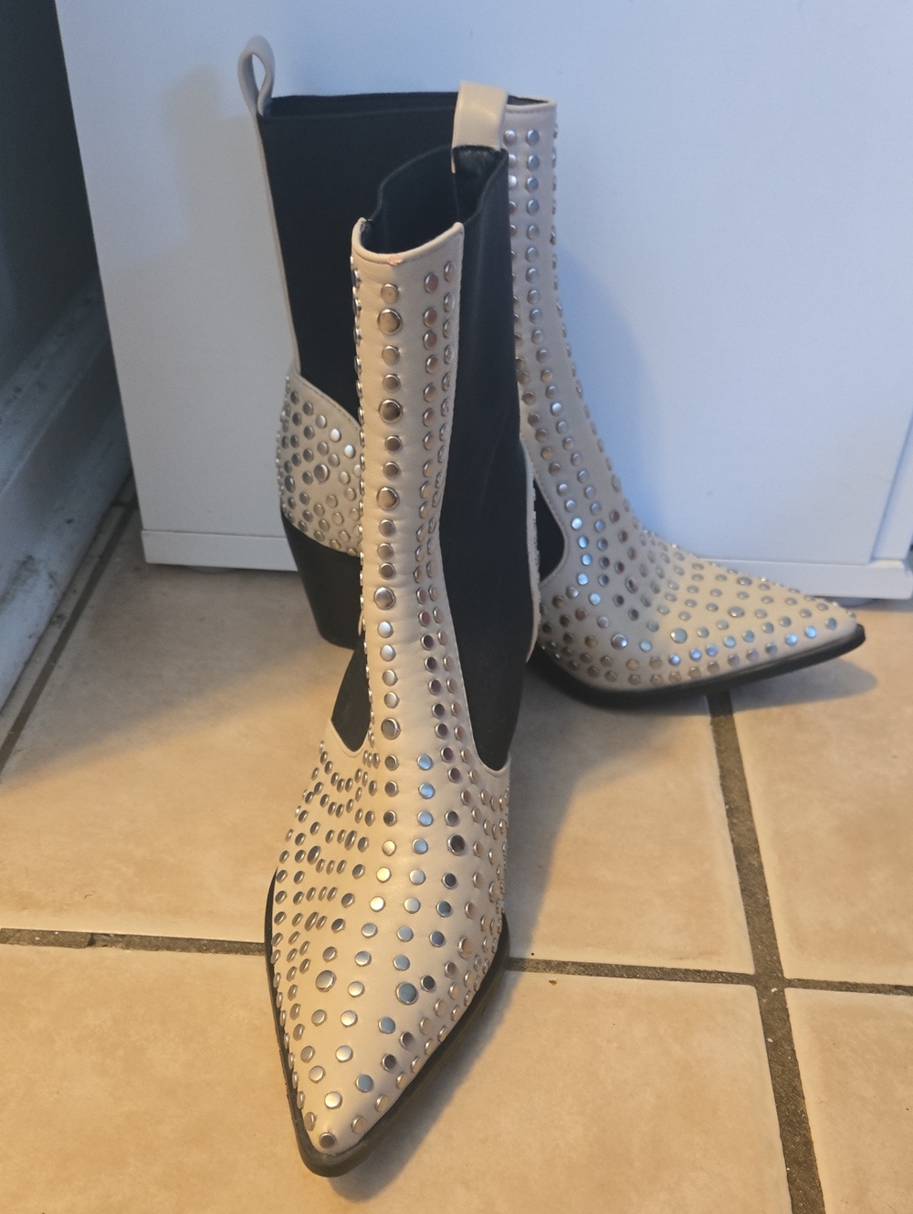 ShuShop Cream Studded Pointed Toe Chelsea Booties with Black Panels